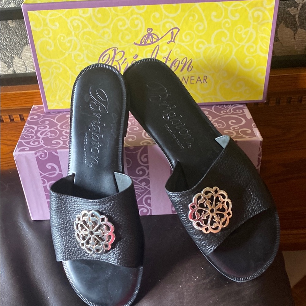 Brighton Black Sandals with Decorative Medallion